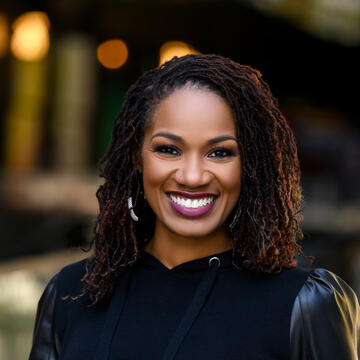 Crysta Dungee headshot