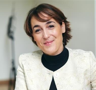 Laetitia Decroix-Guilloux headshot